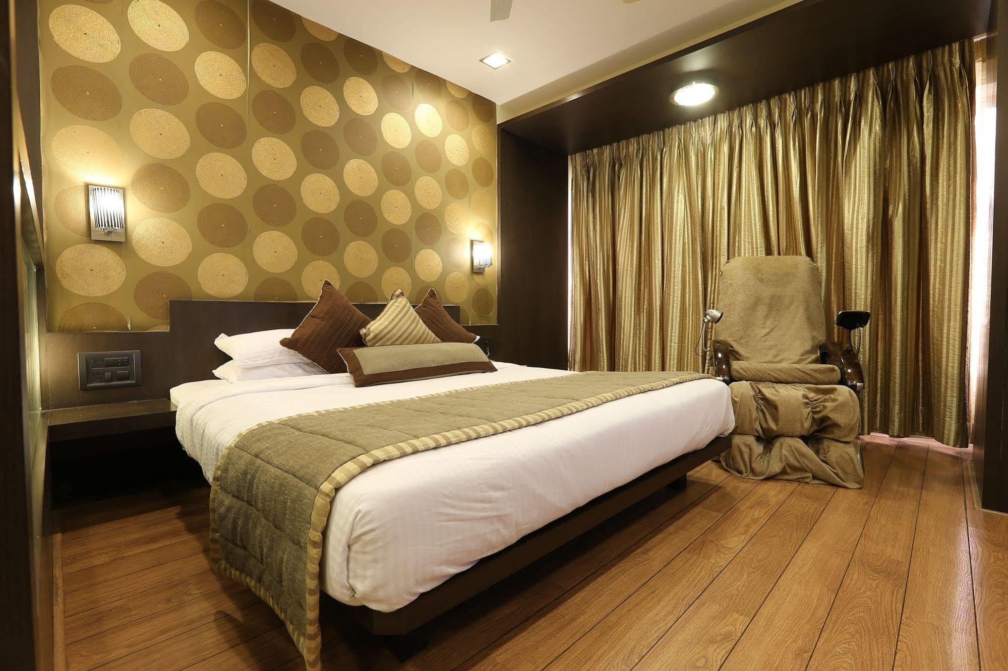 Silver Hotel